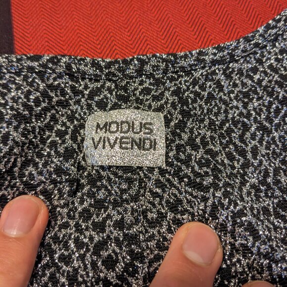 Modus Vivendi Crackled Metallic Bodysuit Jacquard Grey - Picture 6 of 7